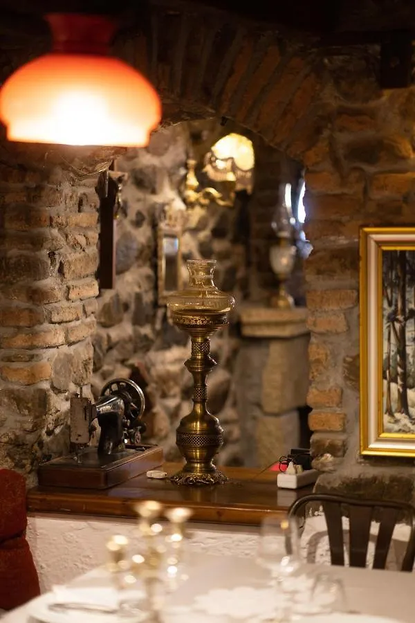 Bujtina Sidheri Korce Hotel