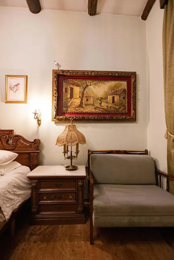Bujtina Sidheri Korce Hotel